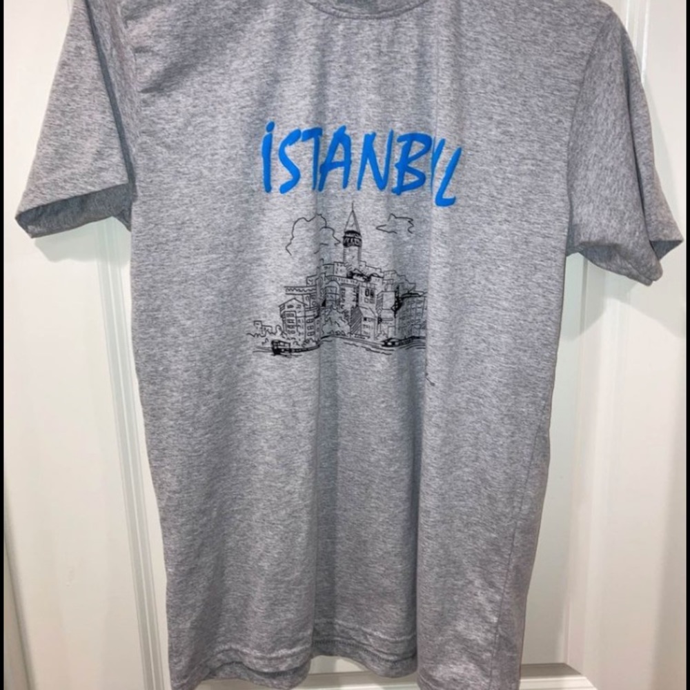 Rare Hard Rock Cafe ISTANBUL Tee Mens XL T-Shirt Flawless Restaurant color Gray